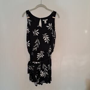 WHBM Black & White Floral Romper Women's L Wrinkle-free‎
